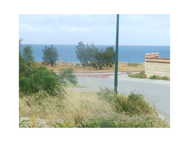 264 Ocean Drive, Quinns Rocks WA 6030