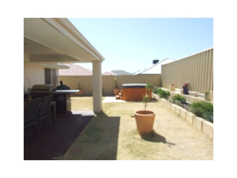 11  Bramshott Approach, Butler WA 6036