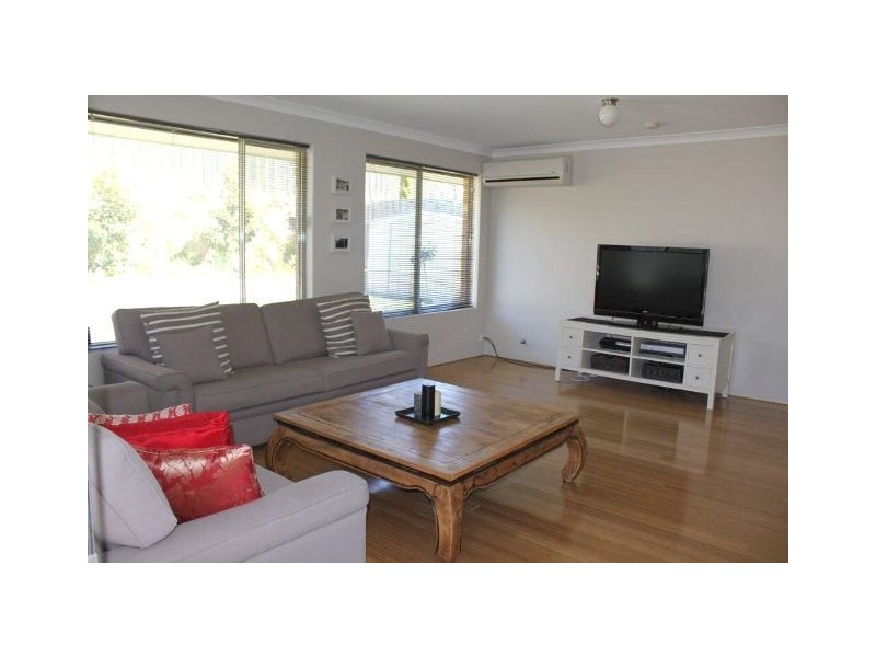 10 Sykes Cove, Clarkson WA 6030