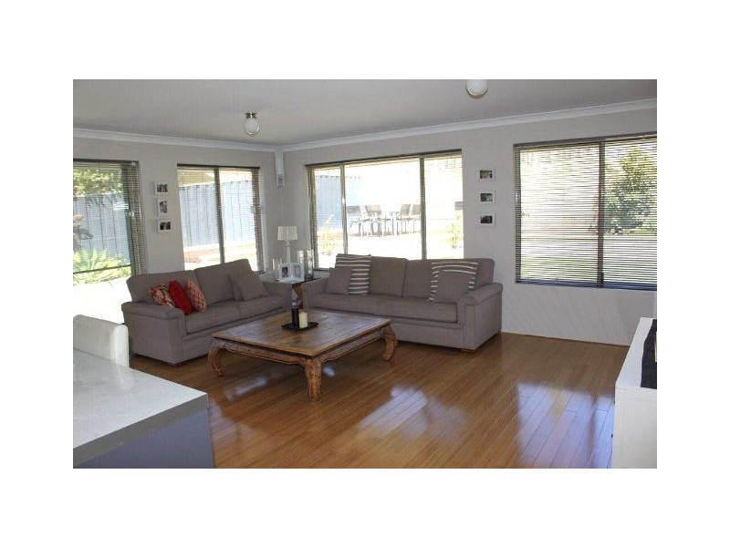 10 Sykes Cove, Clarkson WA 6030