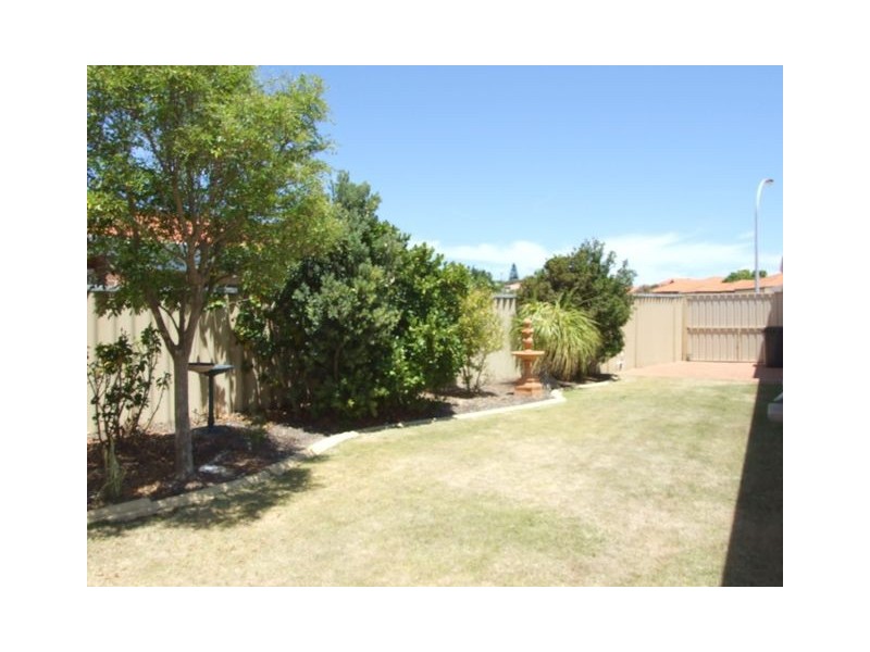 27 Allara Retreat, Quinns Rocks WA 6030