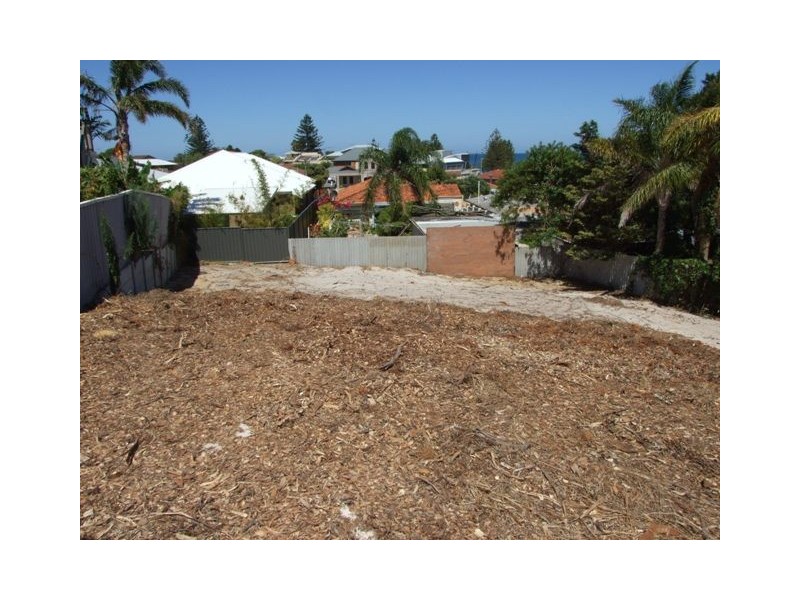 22B Iluka Avenue, Mullaloo WA 6027