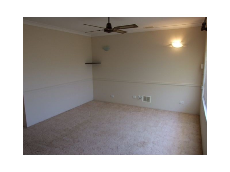 16  Garrigan Place, Clarkson WA 6030