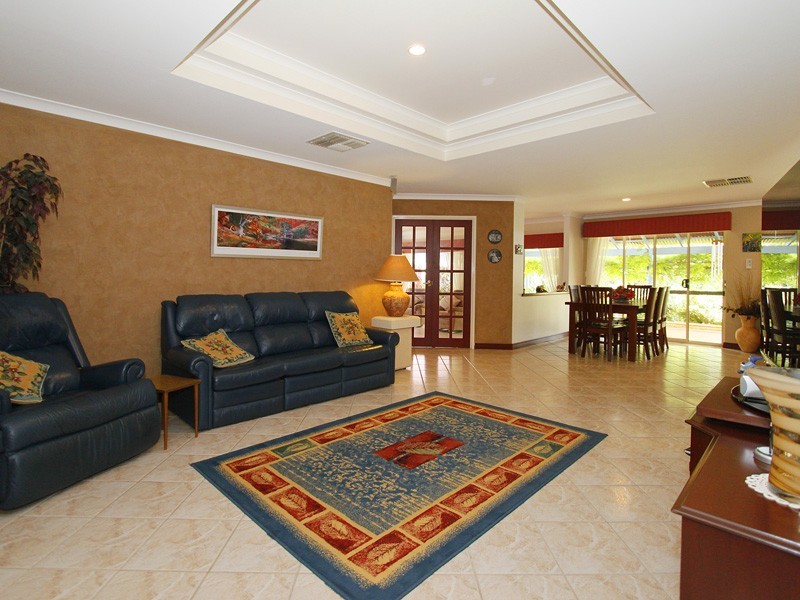 7 Birnam Court, Yanchep WA 6035