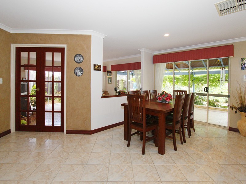 7 Birnam Court, Yanchep WA 6035