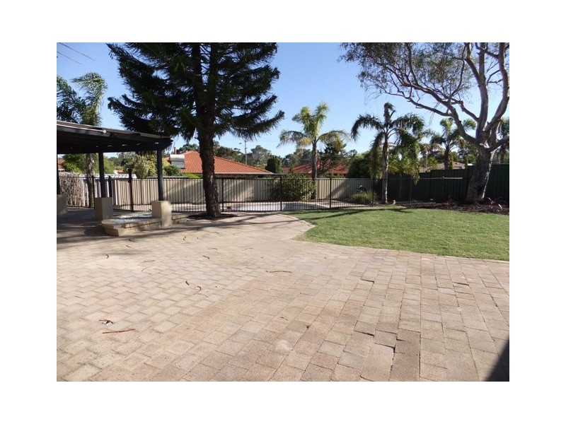 4 Pera Mews, Beldon WA 6027