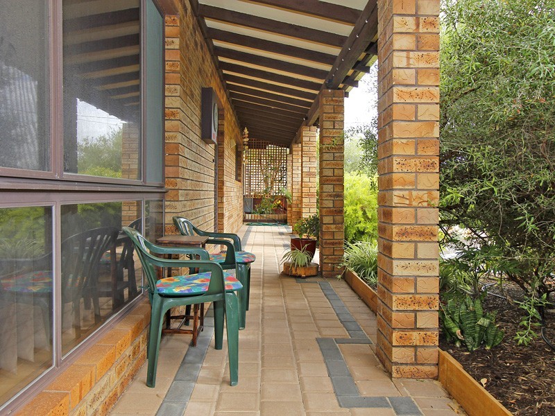 17 Driftwood Rise, Quinns Rocks WA 6030