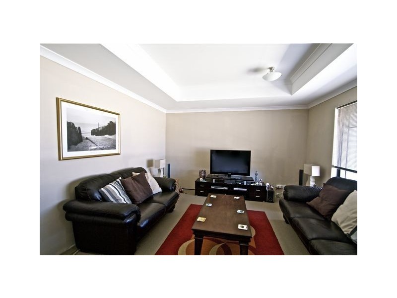 1 Keanefield Drive, Carramar WA 6031