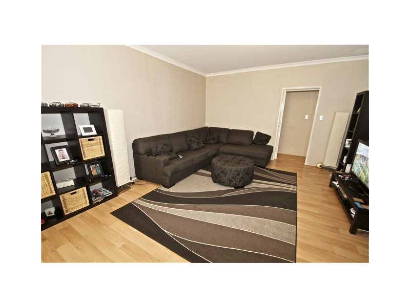 1 Keanefield Drive, Carramar WA 6031