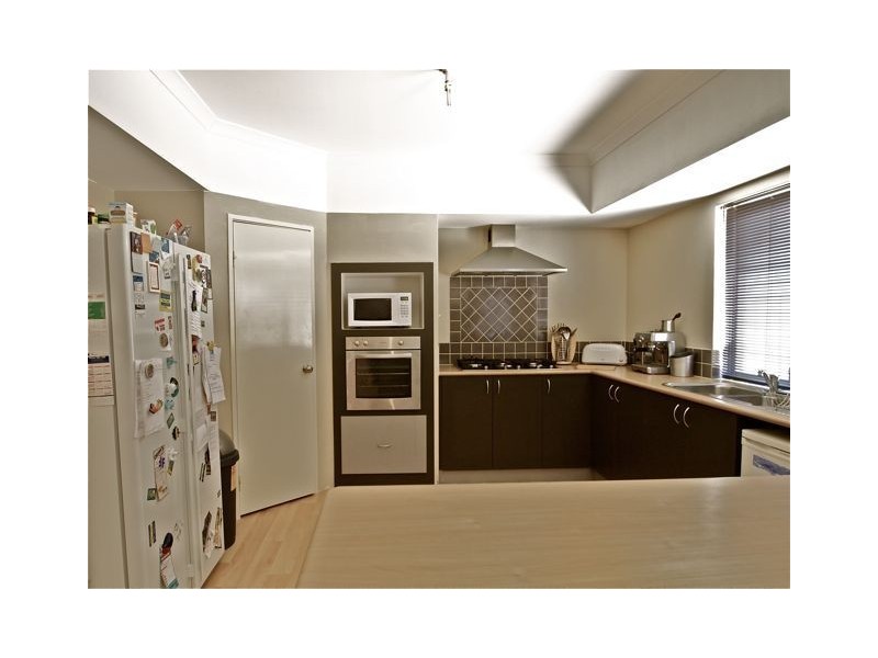 1 Keanefield Drive, Carramar WA 6031