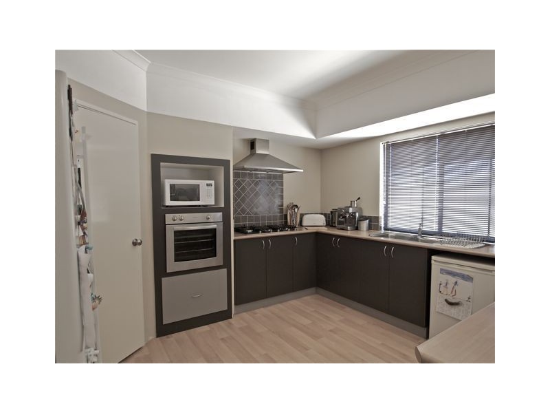 1 Keanefield Drive, Carramar WA 6031