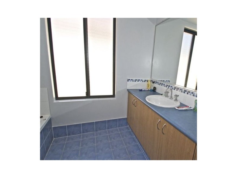 1 Keanefield Drive, Carramar WA 6031