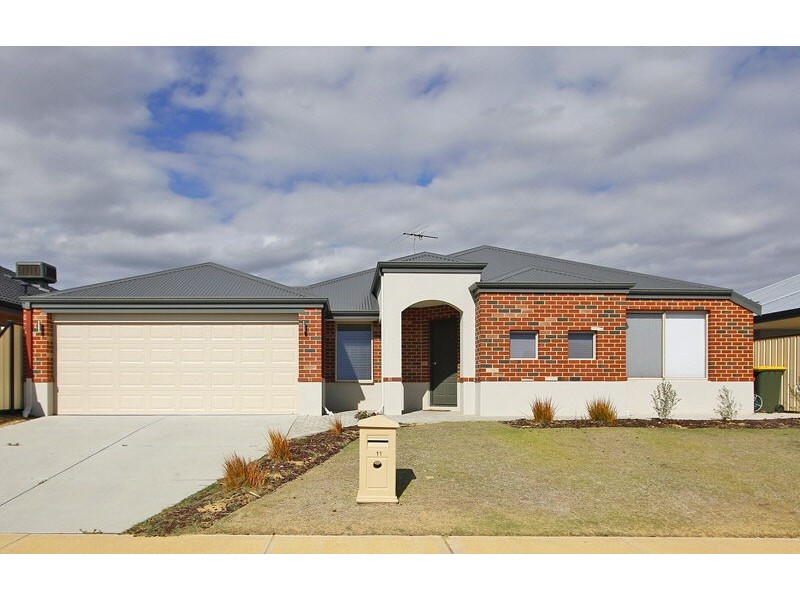 11 Elmhurst Drive, Clarkson WA 6030