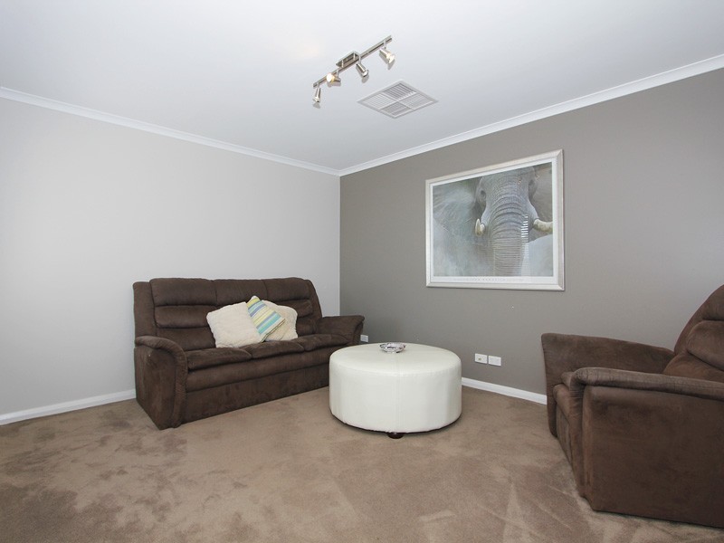 11 Elmhurst Drive, Clarkson WA 6030