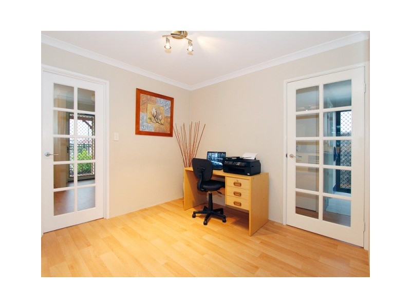 5 Knighton Way, Butler WA 6036