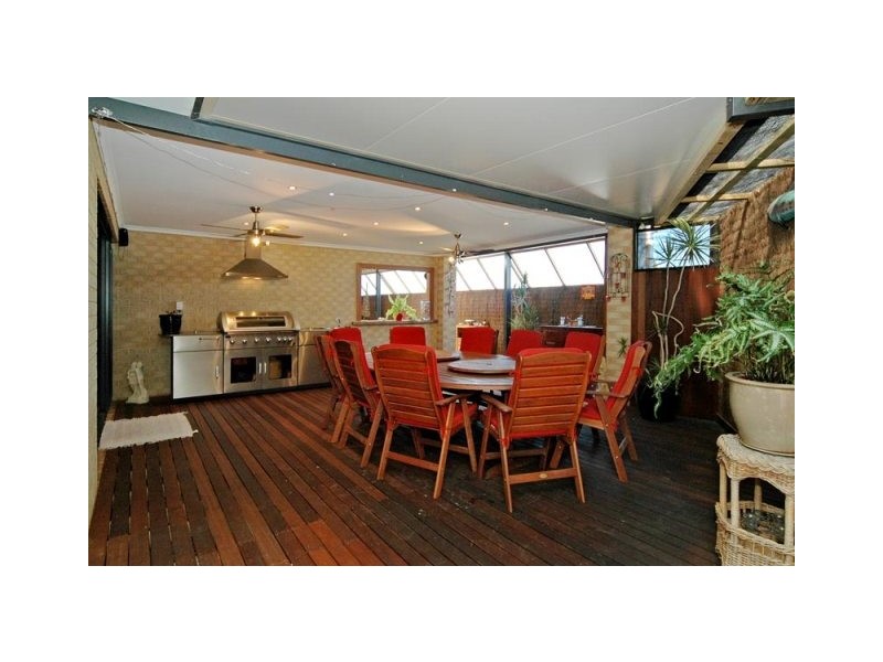 6  La Mirada Avenue, Clarkson WA 6030