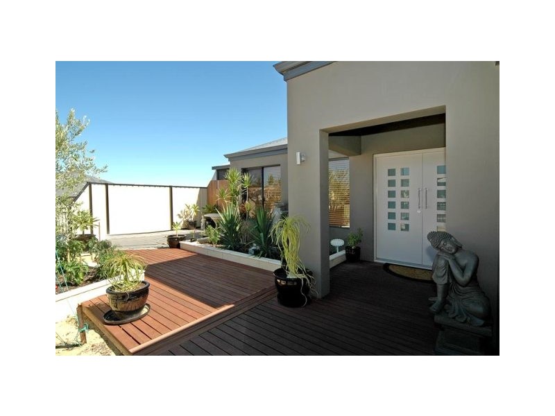 6  La Mirada Avenue, Clarkson WA 6030