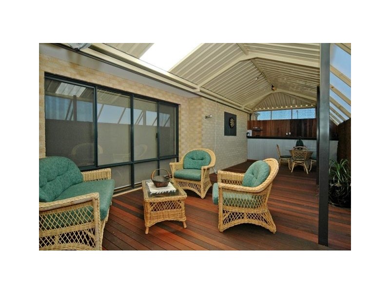 6  La Mirada Avenue, Clarkson WA 6030