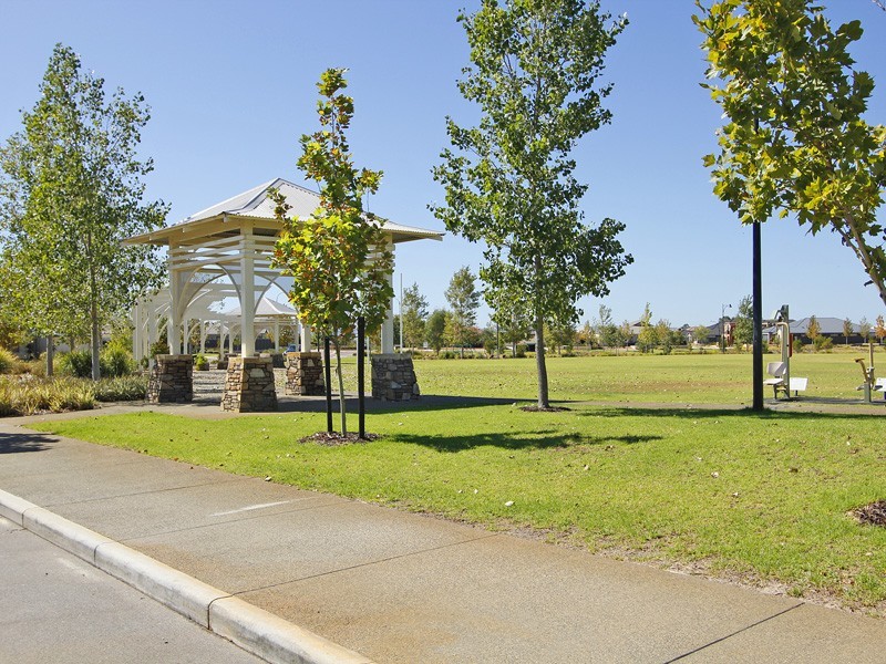 60  Beechwood Circle, Aveley WA 6069