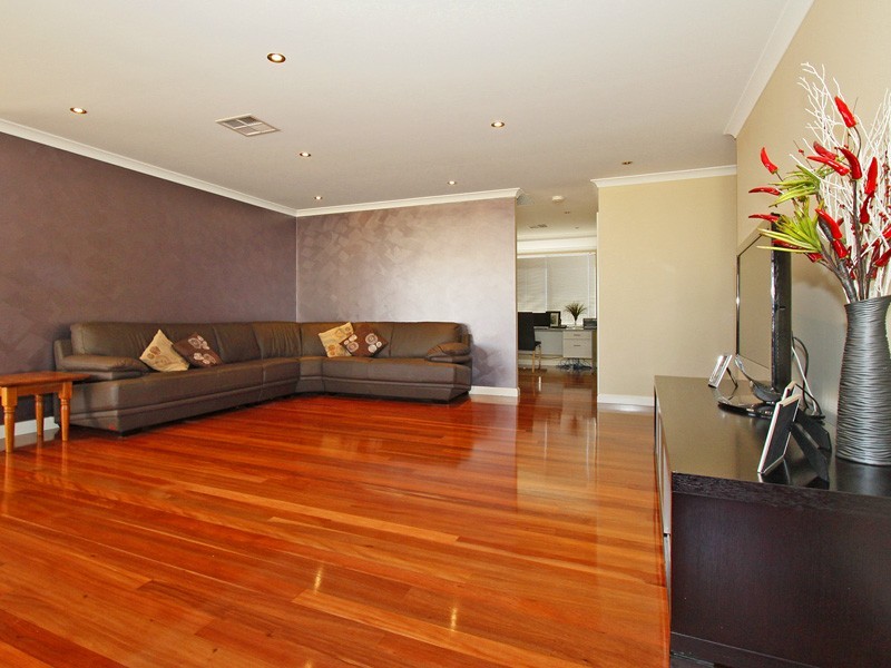 7  Moonera Way, Carramar WA 6031