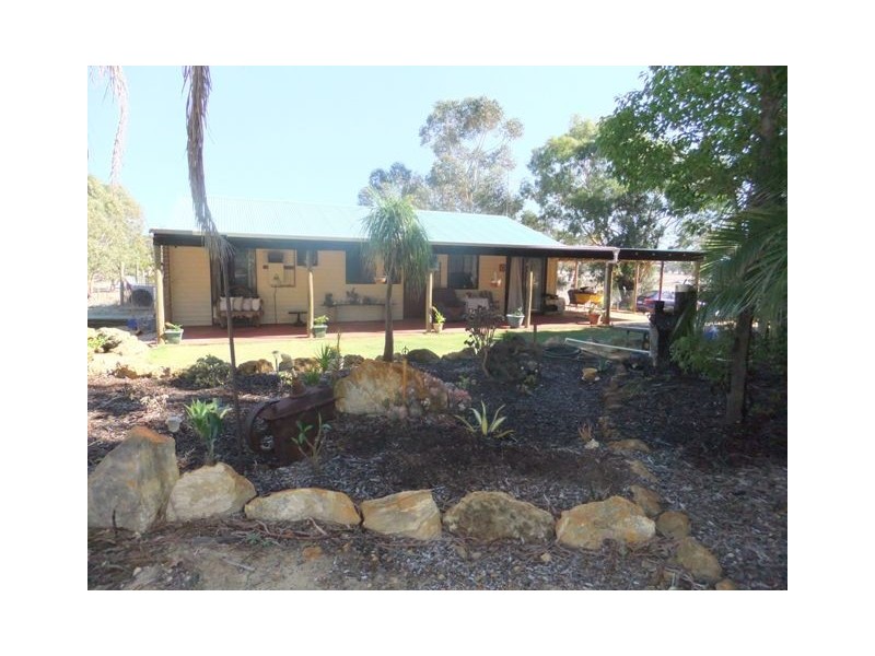 54 Laura Road, Gingin WA 6503