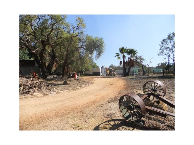 54 Laura Road, Gingin WA 6503