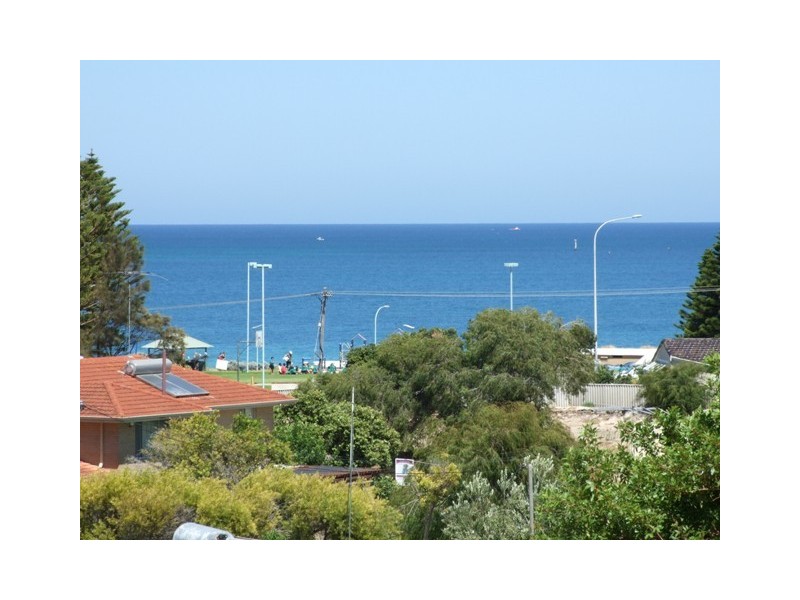 22B  Iluka Avenue, Mullaloo WA 6027