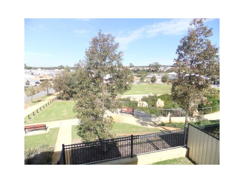 9 Myall Fairway, Clarkson WA 6030