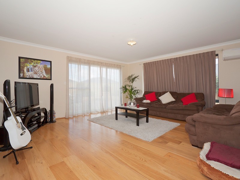 8 Skerries Way, Ridgewood WA 6030