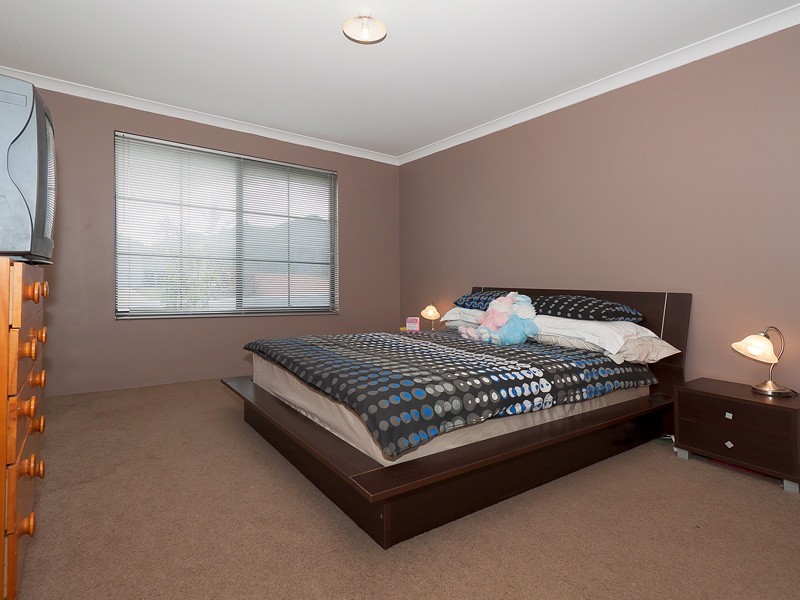 8 Skerries Way, Ridgewood WA 6030