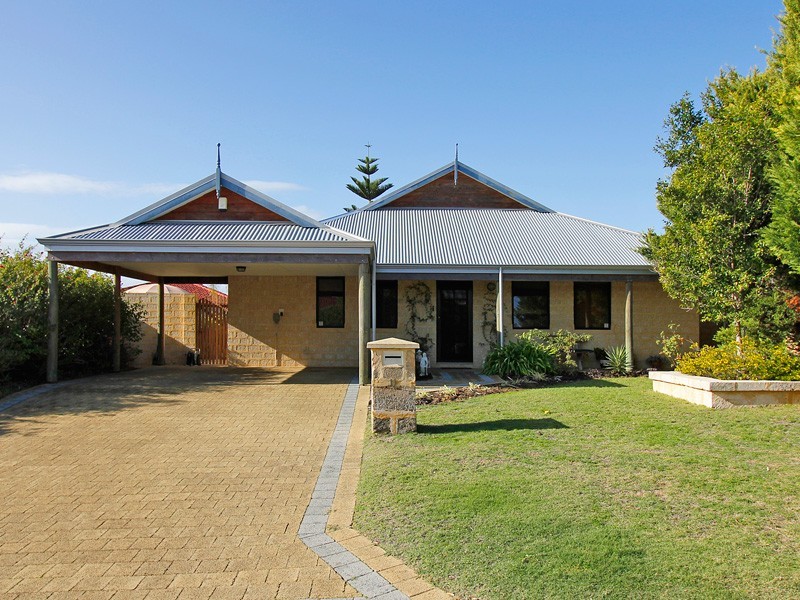 11  Metroliner Drive, Currambine WA 6028