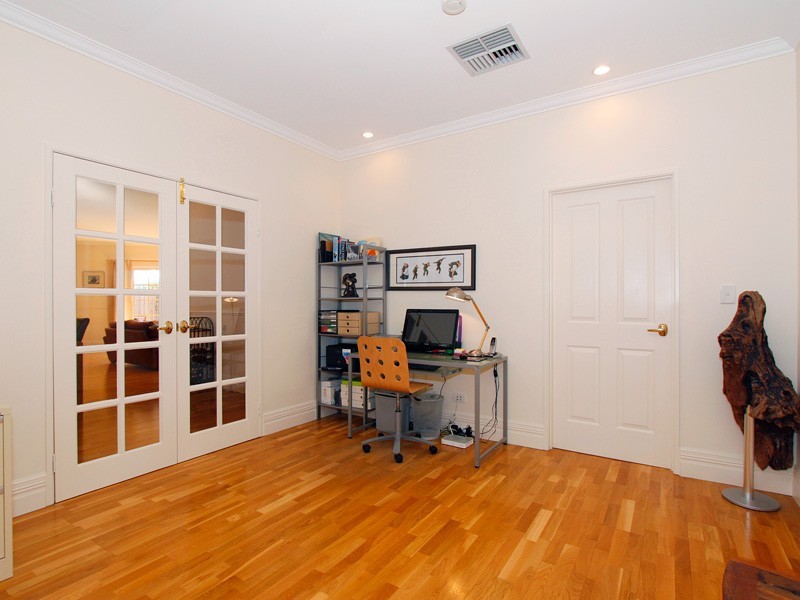 3 Ava Court, Quinns Rocks WA 6030