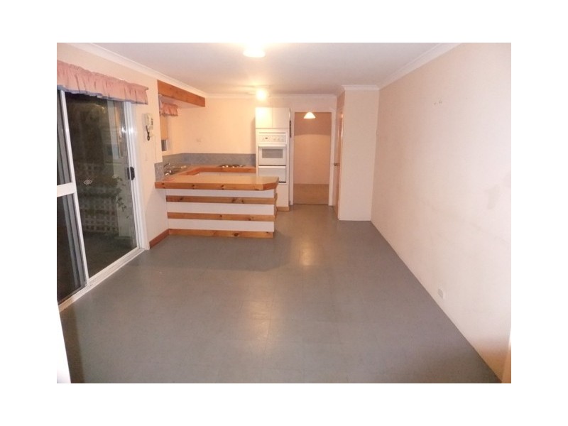 4 Banfield Crescent, Clarkson WA 6030