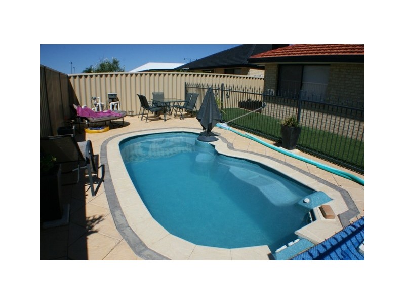 10 Rathkeale Boulevard, Ridgewood WA 6030