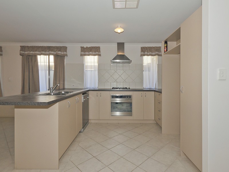 10 Henson Way, Clarkson WA 6030