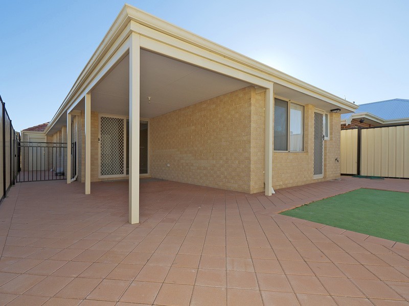 10 Henson Way, Clarkson WA 6030