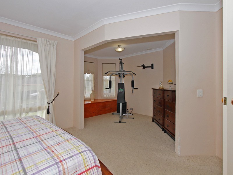 4 Ailsacraig Ramble, Kinross WA 6028