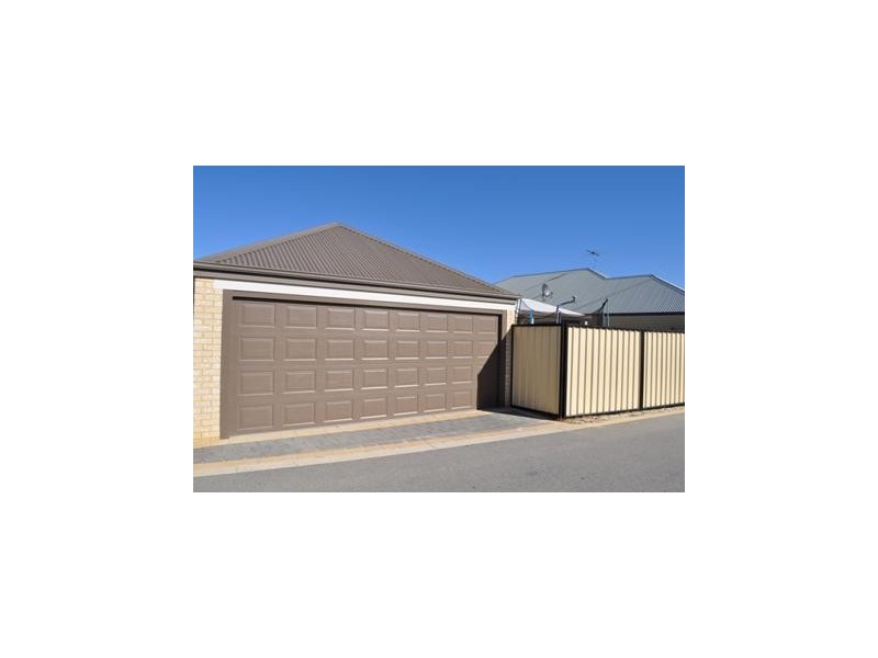 21 Santa Clara Cr, Clarkson WA 6030