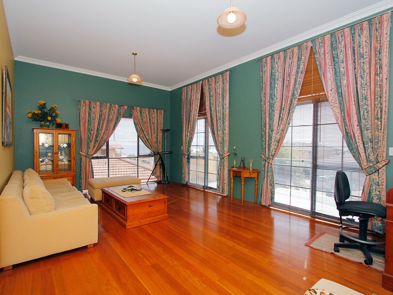 5 Vigilant Terrace, Ocean Reef WA 6027