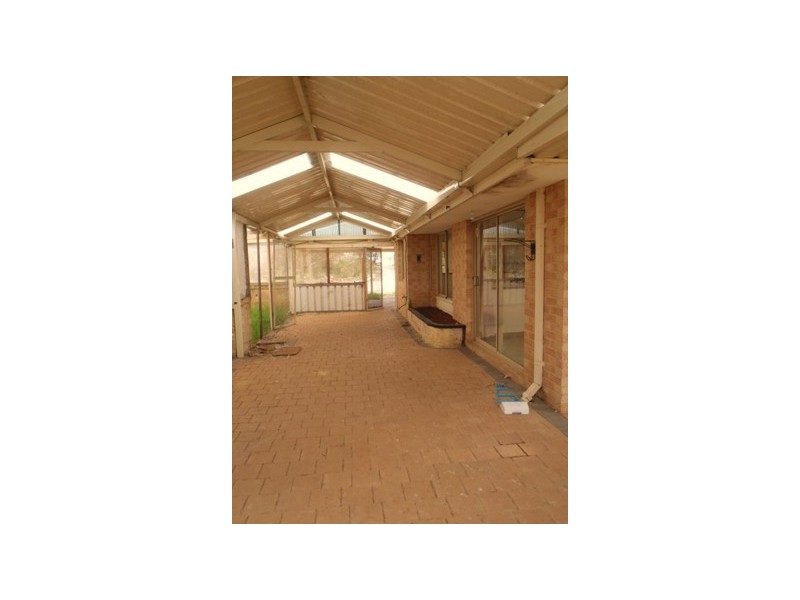 218 Sovereign Drive, Gabbadah WA 6041