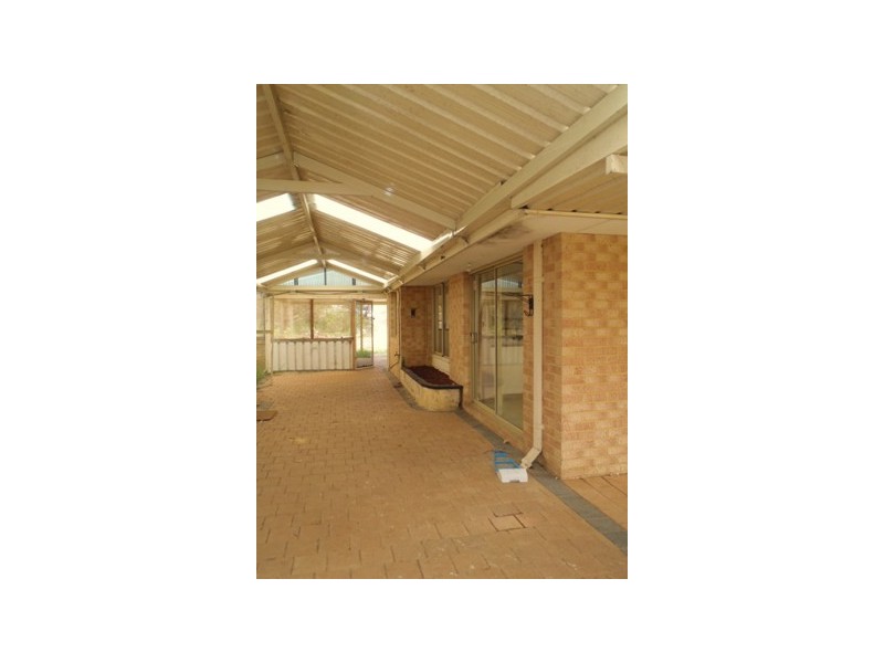 218 Sovereign Drive, Gabbadah WA 6041