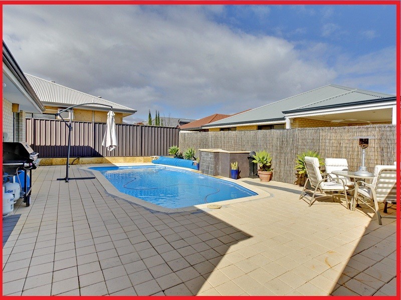 15 Edenbrooke Terrace, Clarkson WA 6030