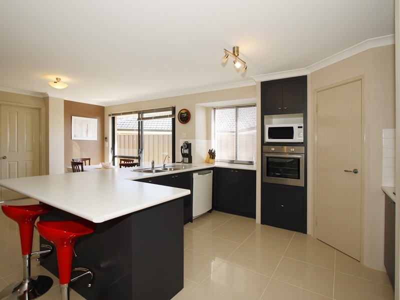 15 Edenbrooke Terrace, Clarkson WA 6030