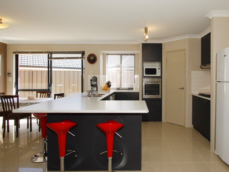 15 Edenbrooke Terrace, Clarkson WA 6030