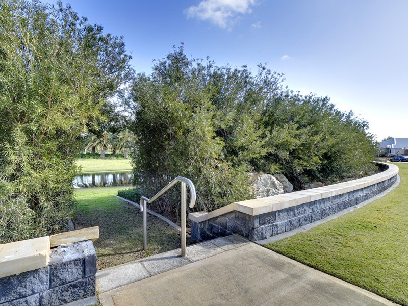 15 Edenbrooke Terrace, Clarkson WA 6030