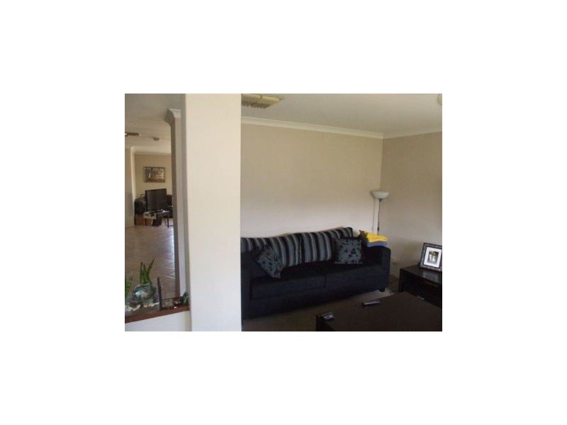 4 Elkington Mews, Clarkson WA 6030