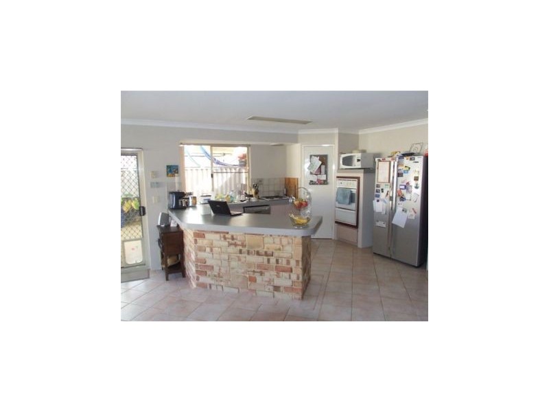 4 Elkington Mews, Clarkson WA 6030