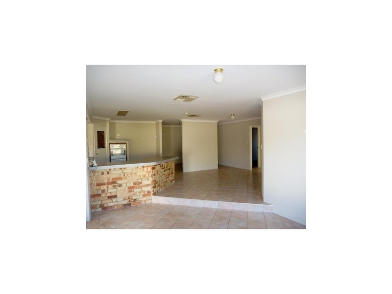 4 Elkington Mews, Clarkson WA 6030