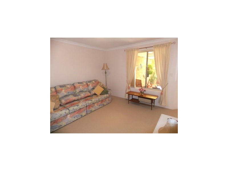 24 Elmhurst Drive, Clarkson WA 6030