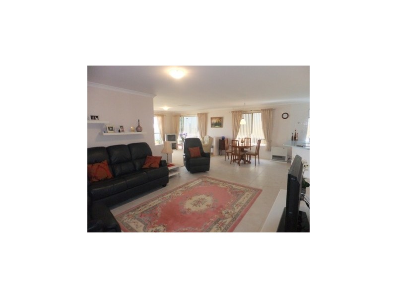 24 Elmhurst Drive, Clarkson WA 6030